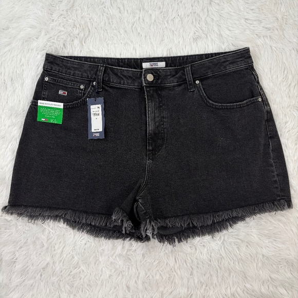 TOMMY HILFIGER BLACK JEAN‎ SHORTS SIZE 16 NWT - Picture 1 of 6
